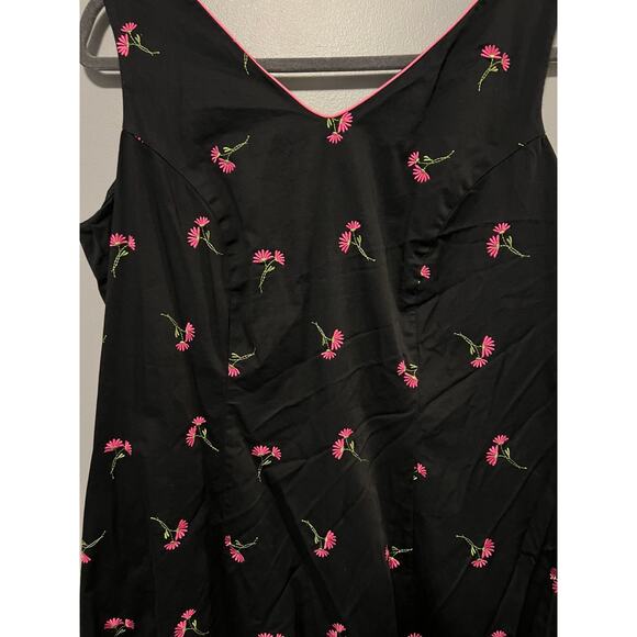 Vintage Embroidered Plus Size Dress - Picture 2 of 3